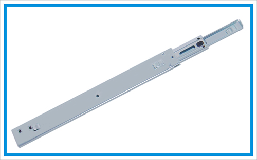 Medium duty drawer slide with bayonets system